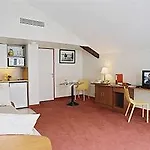 Hotel Zenitude Hôtel-résidences Les Portes De L'océan Saint-Nazaire (Loire-Atlantique)