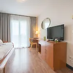Zenitude Hôtel-résidences Les Portes De L'océan 3*