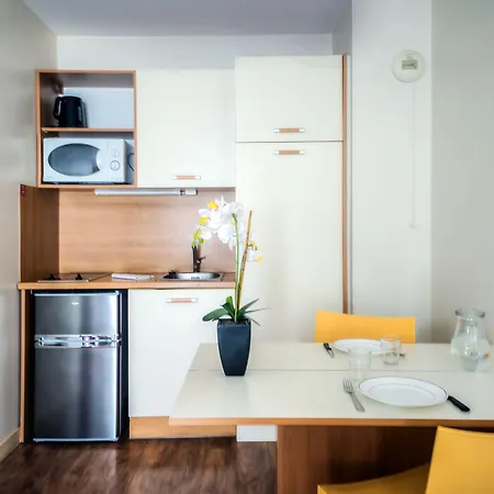 Aparthotel Comfort Saint-nazaire Les Portes De L Ocean 3*