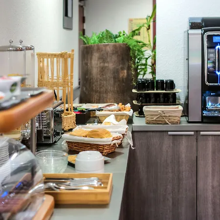 Comfort Saint-nazaire Les Portes De L Ocean فندق 3*